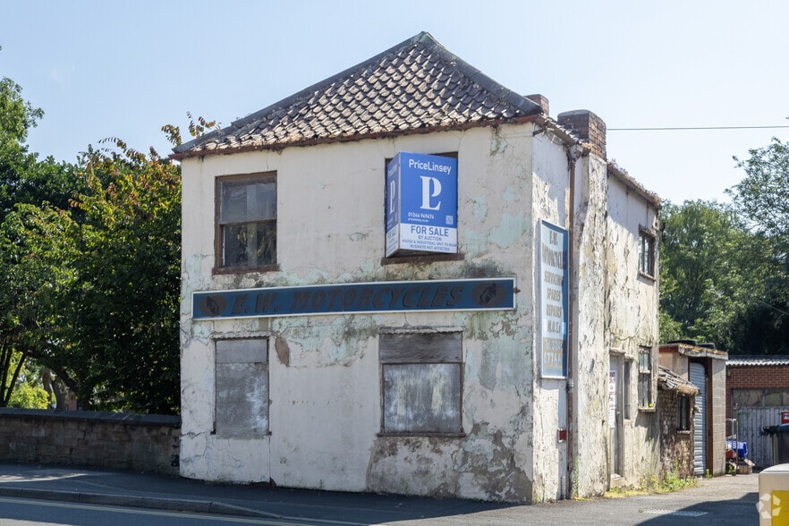 44 Duke St, Staveley for sale - Primary Photo - Image 1 of 2