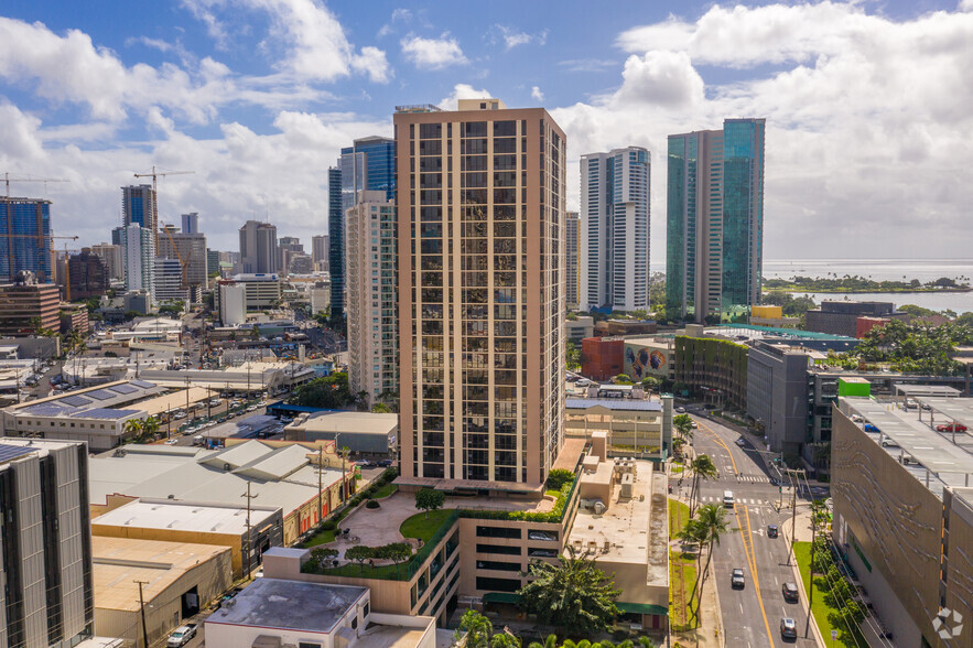 1050 Queen St, Honolulu, HI for rent - Building Photo - Image 2 of 5