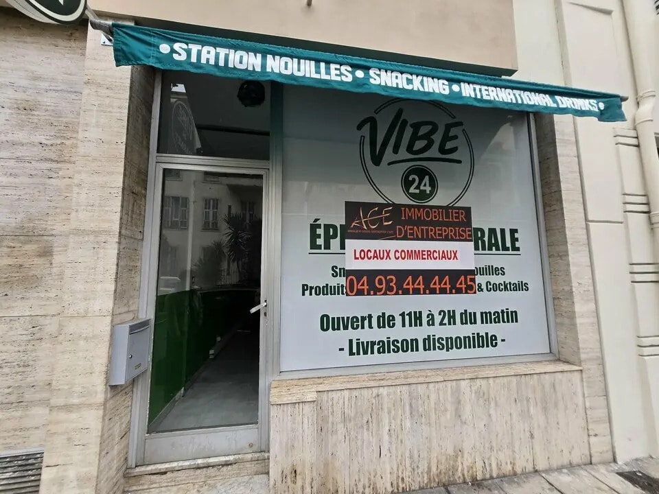 Location Commerce 30 m² - Photo 1