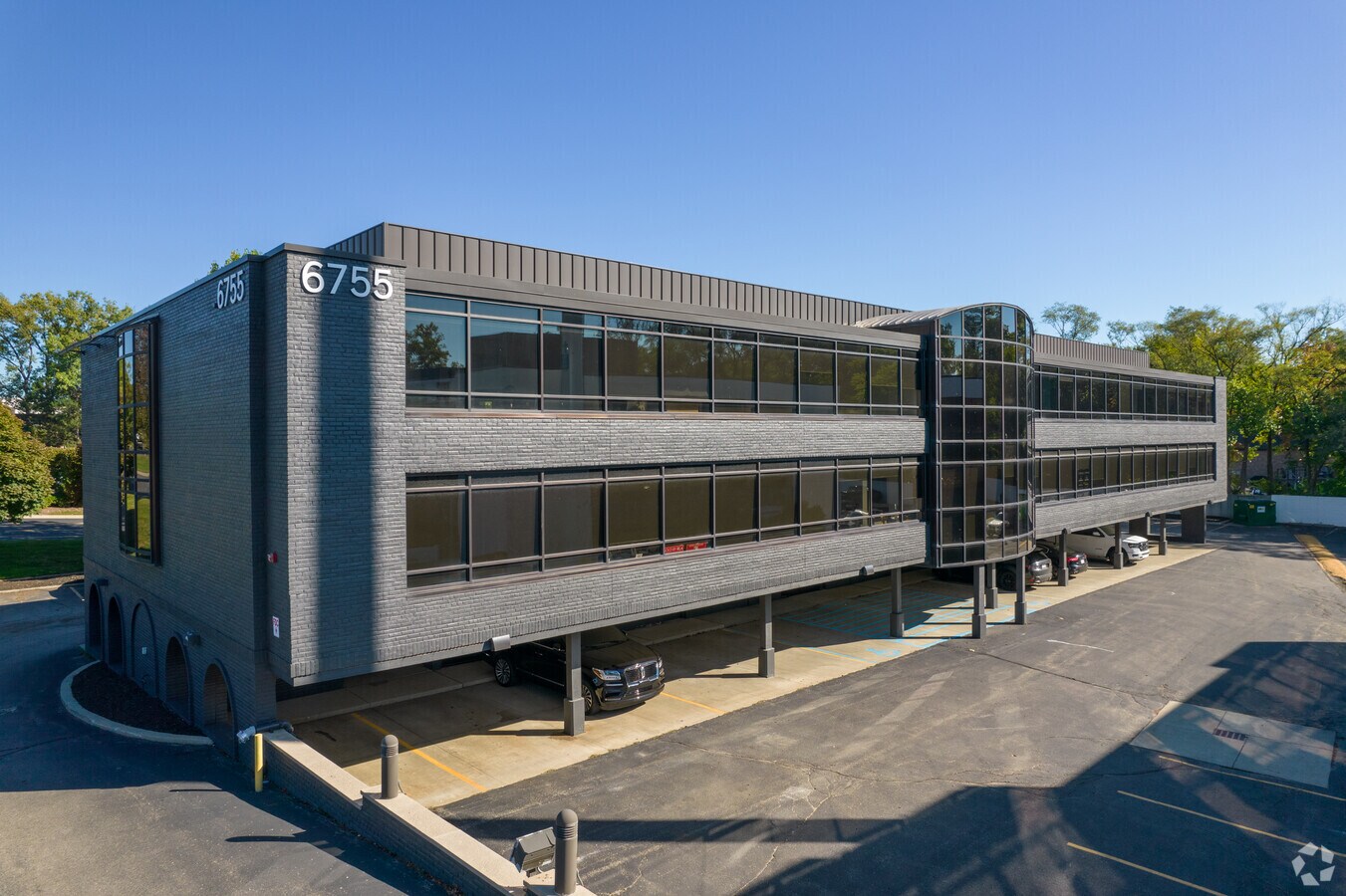 6755 Telegraph Rd, Bloomfield Hills 48301 UK