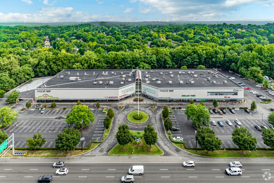 275 Route 4, Paramus, NJ for sale - Primary Photo - Image 1 of 1