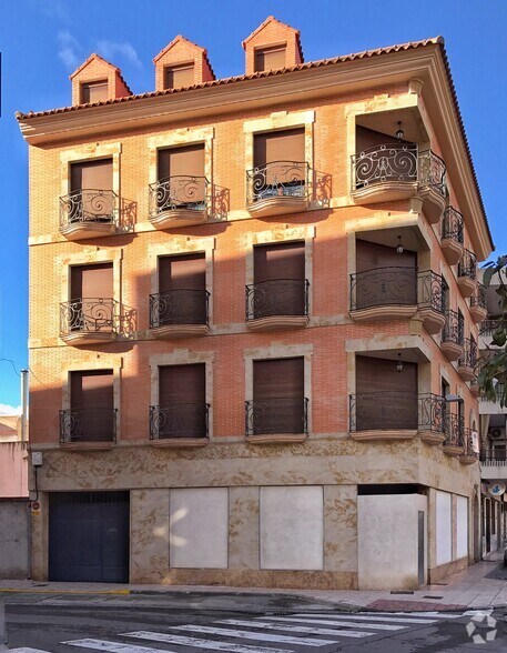 Plaza Cristo, 6, Torrijos, Toledo to rent - Building Photo - Image 2 of 2
