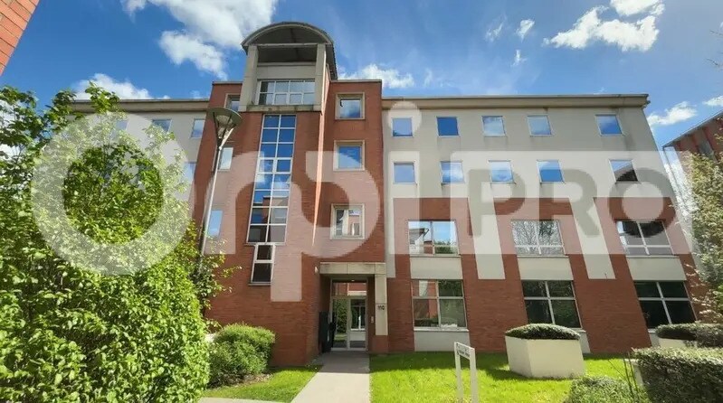 Office in Chevilly-Larue for sale Building Photo- Image 1 of 12