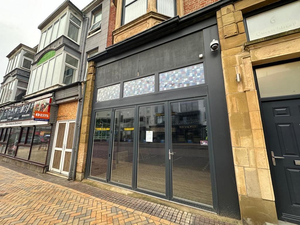 6 Queen St, Blackpool to rent Building Photo- Image 1 of 6
