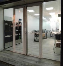 Retail in Madrid, Madrid to rent Interior Photo- Image 1 of 2