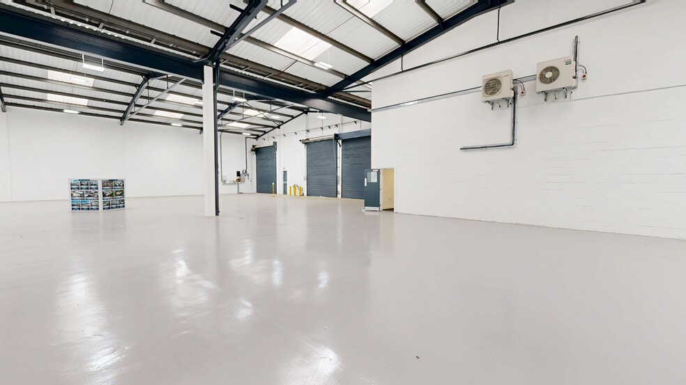 Standard Rd, London to rent - Matterport 3D Scan - Image 3 of 20