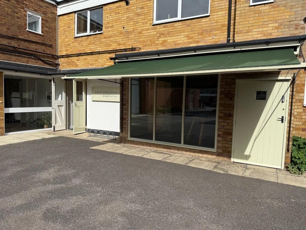 54-58 Queens Rd, Doncaster to rent Building Photo- Image 1 of 10