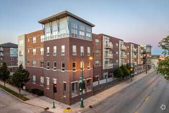 6501-6519 W Greenfield Ave, West Allis, WI for rent Primary Photo- Image 1 of 23