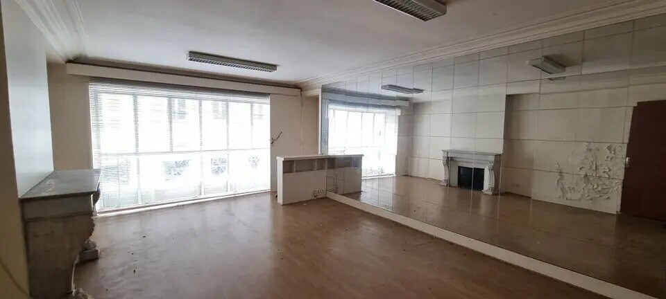 Location Commerce 224 m² - Photo 1