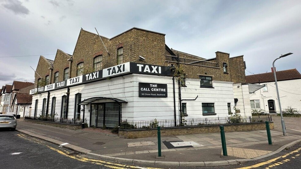 50 Chase Rd, Southend On Sea to rent - Building Photo - Image 3 of 23