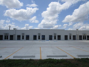 3121 Wilson Rd, Harlingen, TX for rent Building Photo- Image 1 of 8