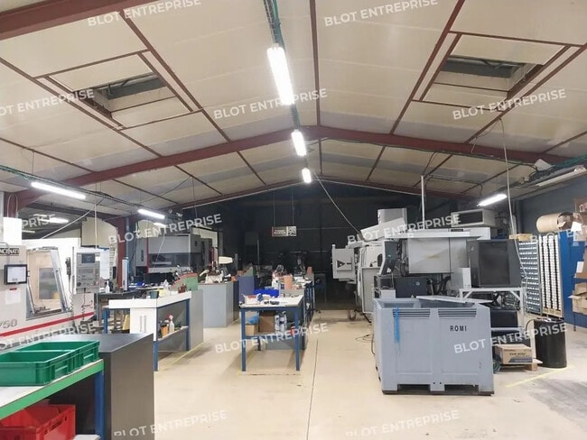 Vente Local d'activités 1 010 m²