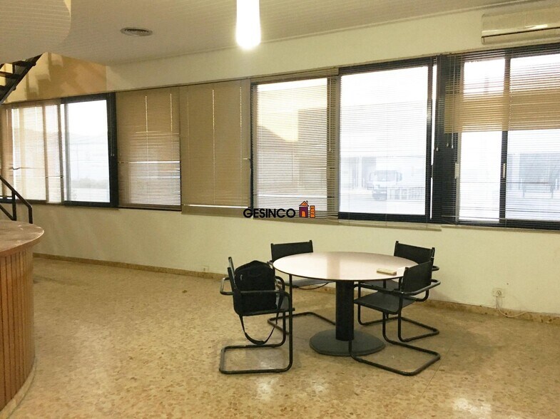 Retail in Ontinyent, Valencia to rent - Building Photo - Image 1 of 9