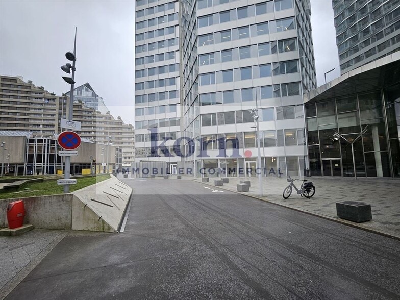Retail in Boulogne-Billancourt to rent - Building Photo - Image 3 of 14