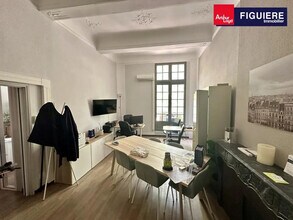 1 B Bis Rue Frédéric Mistral, Aix-en-Provence to rent Interior Photo- Image 1 of 4