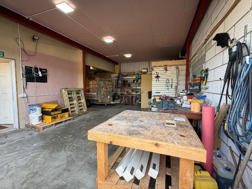 Dawlish Business Park, Dawlish to rent Interior Photo- Image 1 of 6