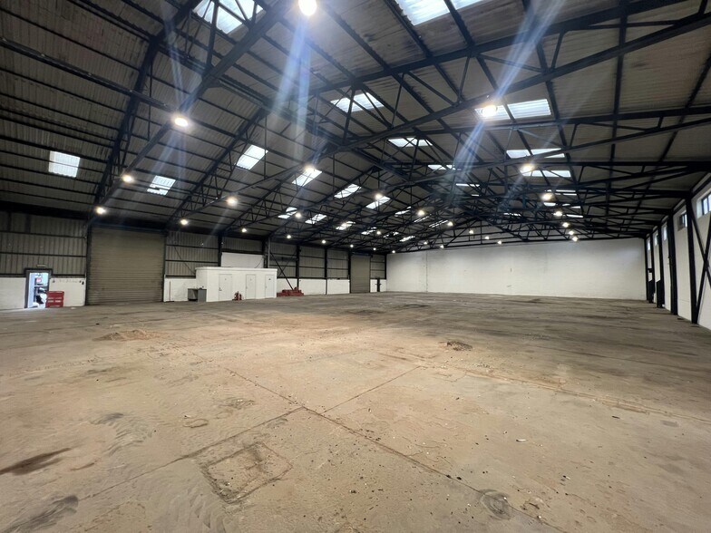 Stephenson St, Wallsend to rent - Building Photo - Image 3 of 7