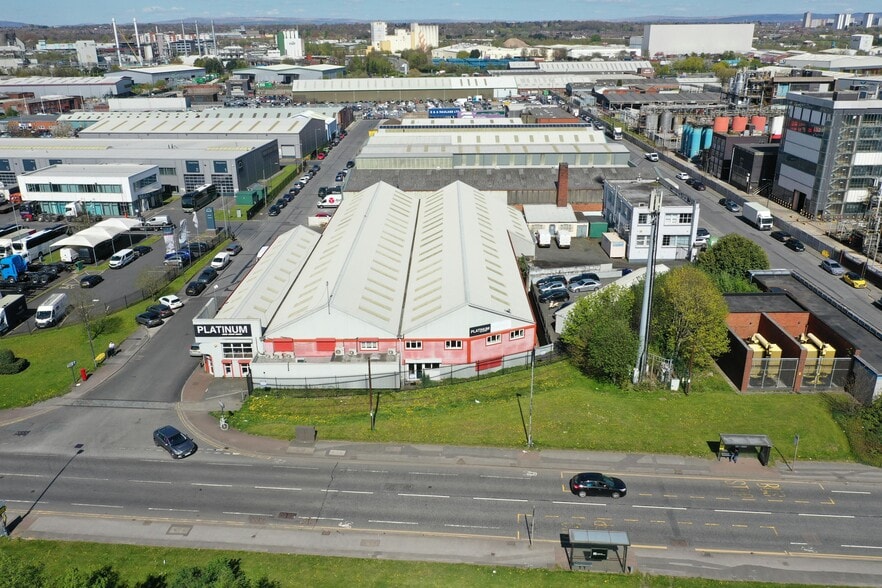 12 Bailey Rd, Manchester to rent - Building Photo - Image 3 of 20