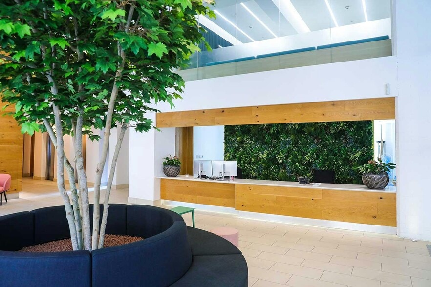 Valpy St, Reading to rent - Building Photo - Image 2 of 46