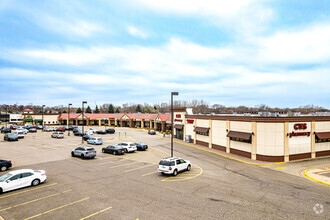 17665-17733 Kenwood Trl, Lakeville, MN for rent Primary Photo- Image 1 of 12