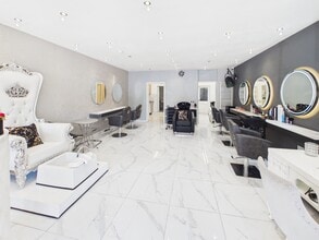69 Brunswick Ave, London to rent Interior Photo- Image 2 of 8