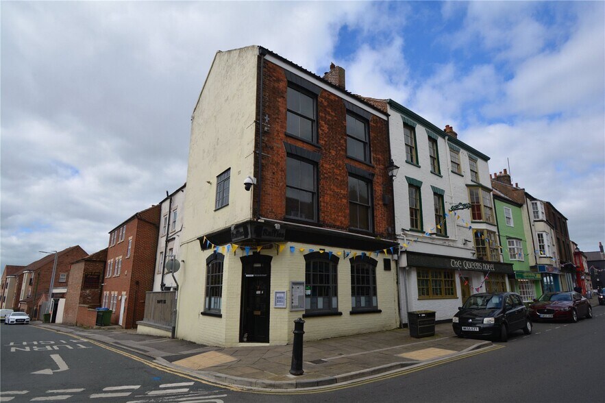 73 High St, Bridlington for sale - Building Photo - Image 1 of 1