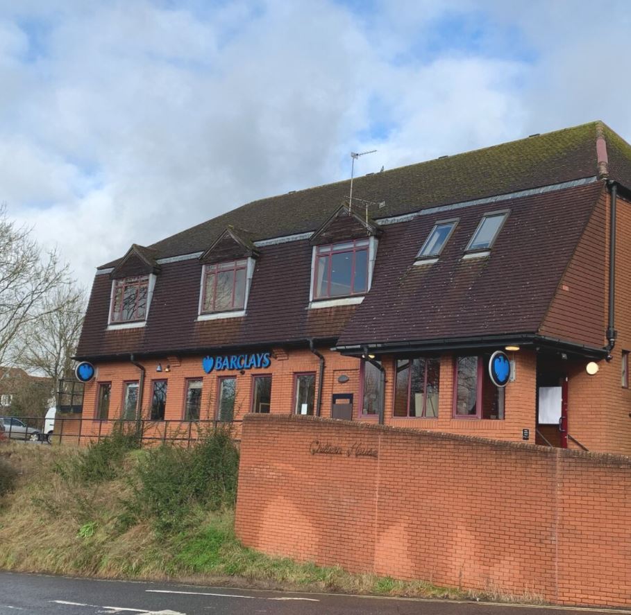 12 Station Approach, Gerrards Cross for sale Building Photo- Image 1 of 1