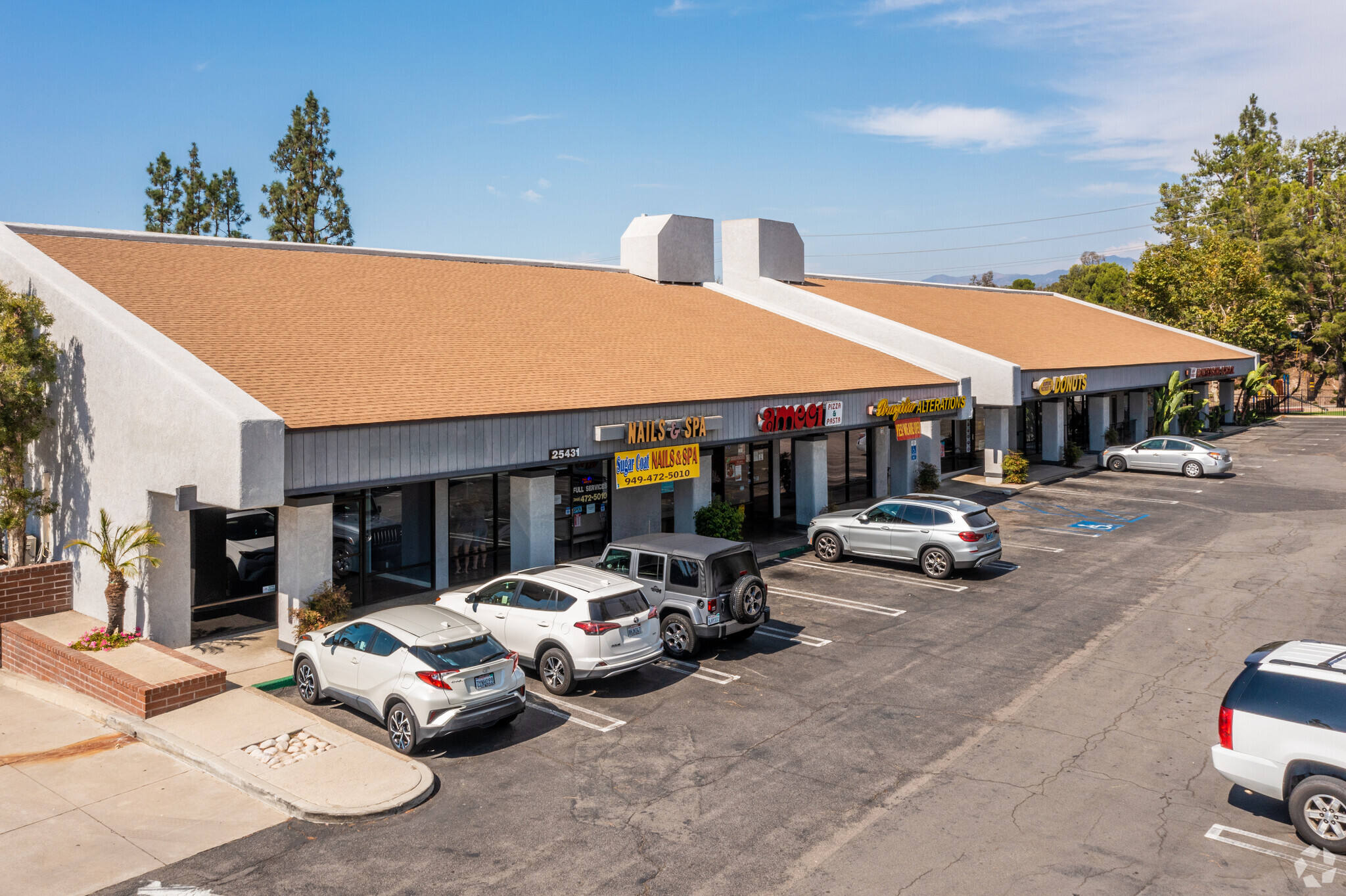 25411-25435 Trabuco Rd, Lake Forest, CA for rent Building Photo- Image 1 of 11