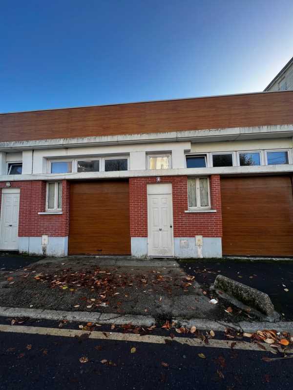 Light Industrial in Meaux for sale Building Photo- Image 1 of 13