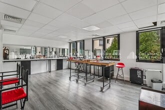 110 Avenue Victor Hugo, Boulogne-Billancourt to rent Interior Photo- Image 1 of 8