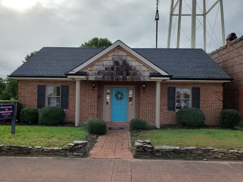 112 N Central Ave, Landis, NC for sale - Primary Photo - Image 1 of 1