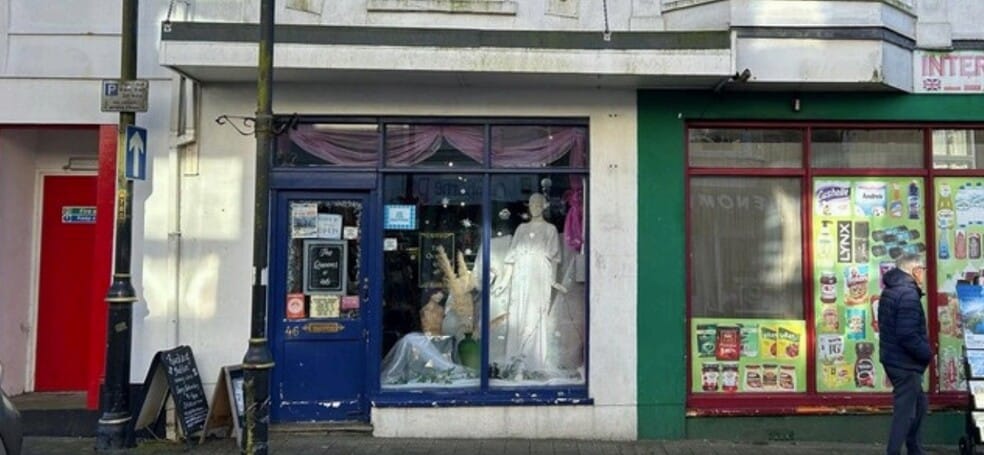 46 Trelowarren St, Camborne to rent - Building Photo - Image 1 of 3