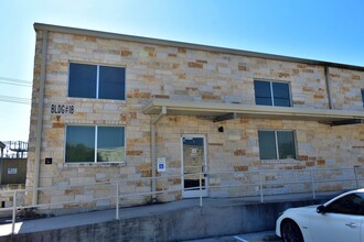 2000 Windy Ter, Austin, TX for rent Building Photo- Image 1 of 15