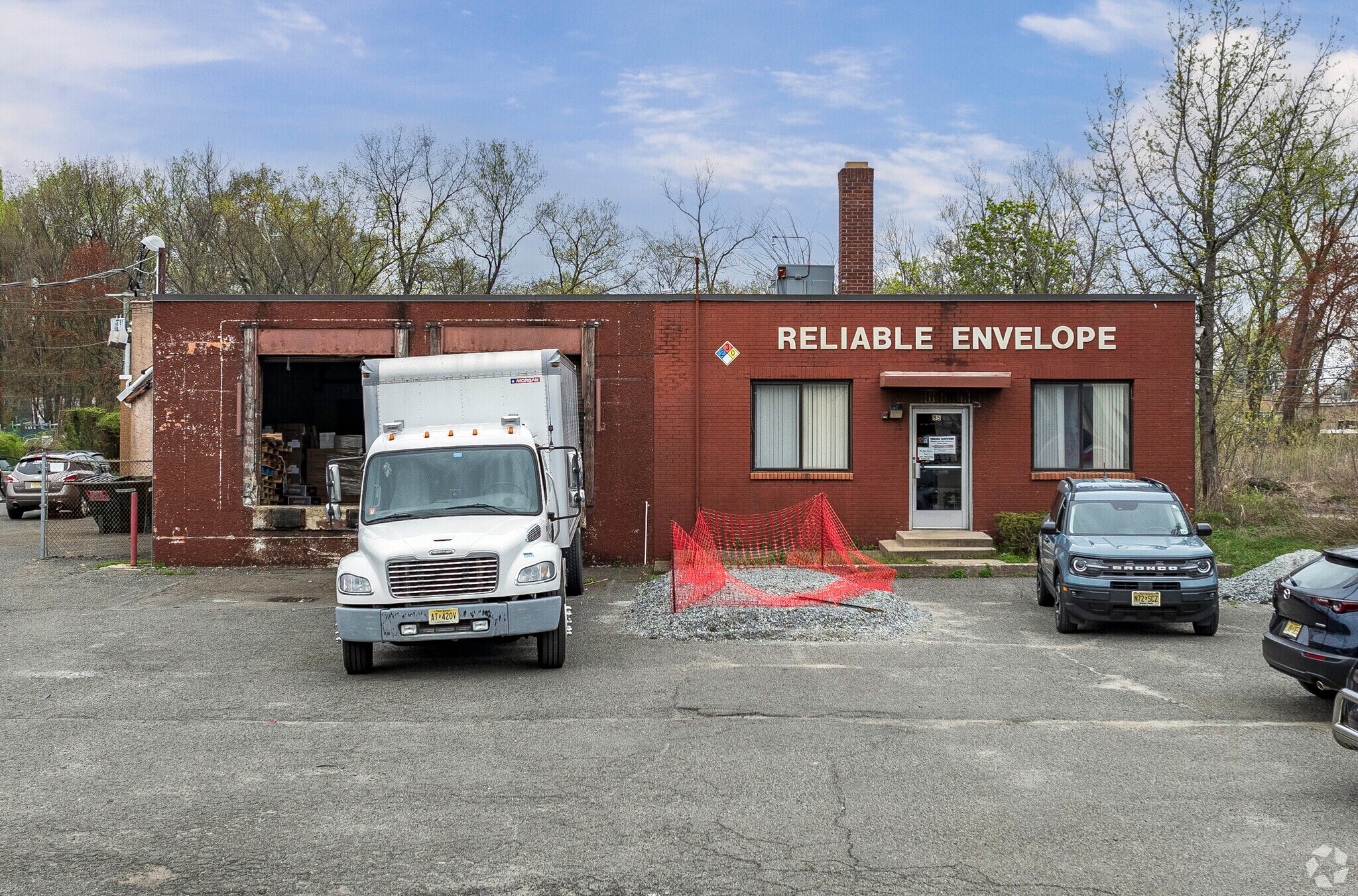 85 Main Ave, Elmwood Park, NJ to rent Building Photo- Image 1 of 8