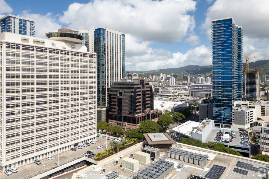 1440 Kapiolani Blvd, Honolulu, HI for rent - Aerial - Image 3 of 7