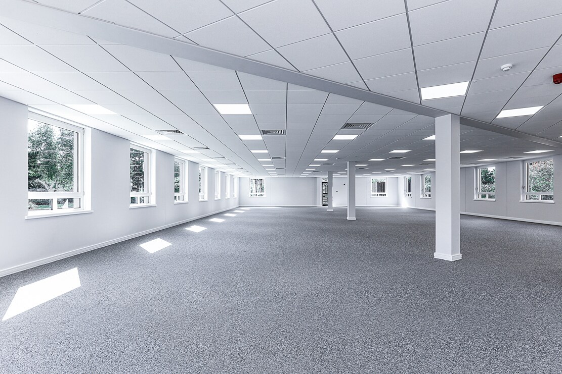 2620 Kings Court, Birmingham to rent Interior Photo- Image 1 of 13