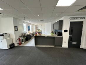 9 Castle Sq, Brighton to rent Interior Photo- Image 2 of 7