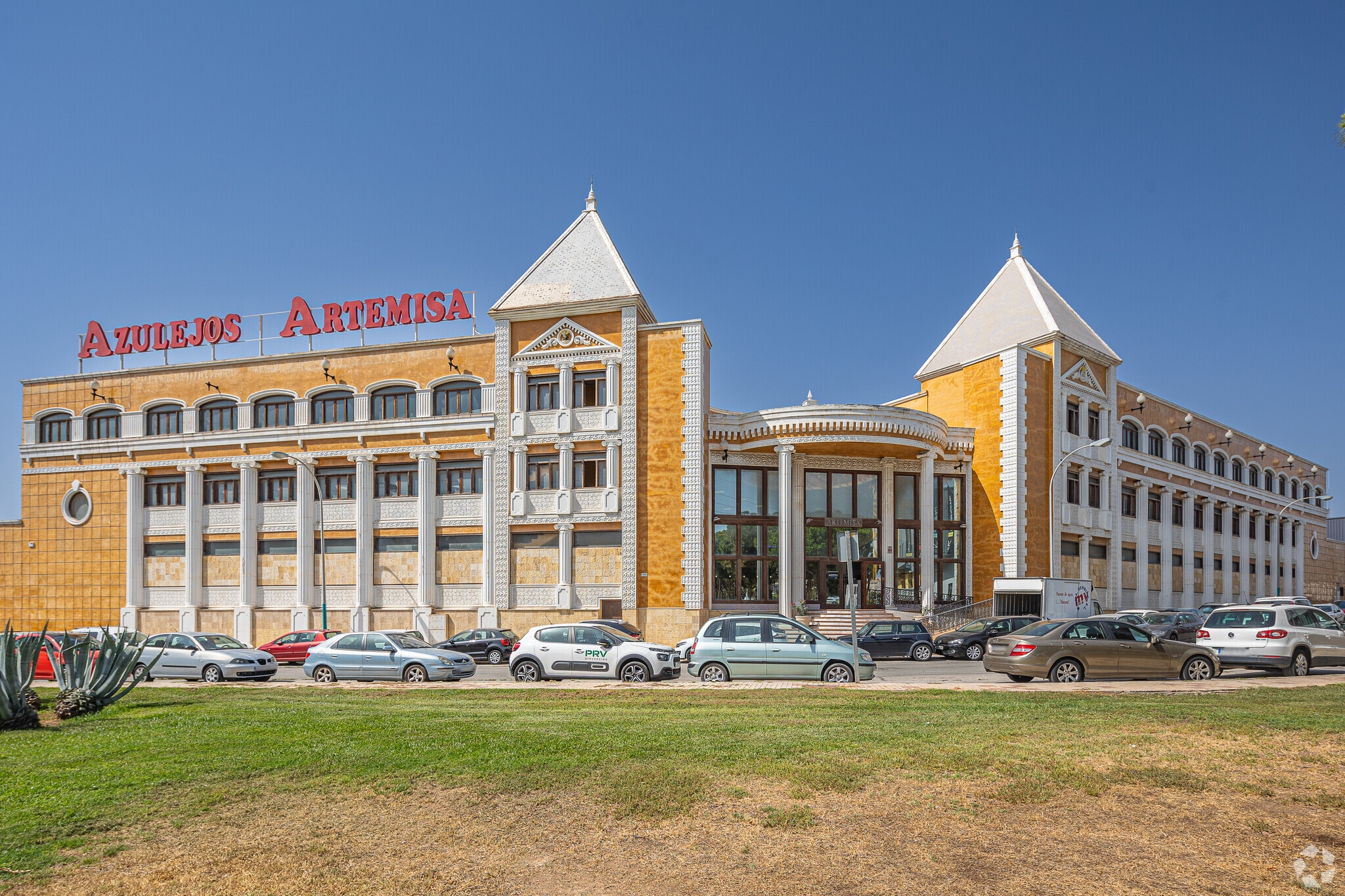 Calle Flauta Mágica, 7, Málaga, Málaga to rent Primary Photo- Image 1 of 3