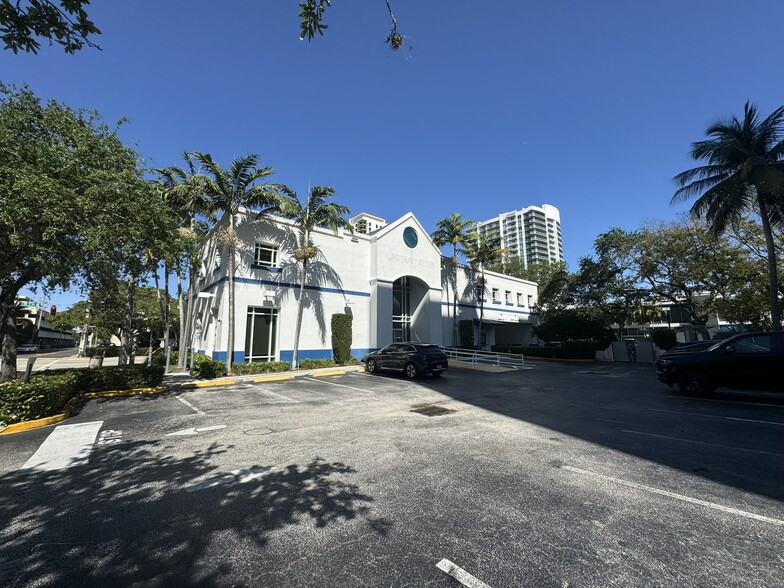 200 NE 3rd Ave, Fort Lauderdale, FL for rent - Building Photo - Image 2 of 9