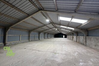 Deaks Lane, Haywards Heath to rent Interior Photo- Image 2 of 2