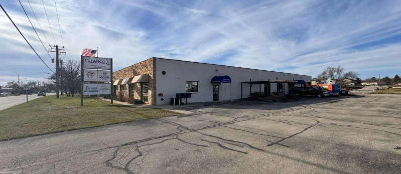 925 Milwaukee Ave, Burlington, WI for sale - Building Photo - Image 2 of 13