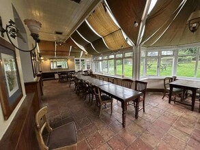 Stane St, Ockley to rent Interior Photo- Image 2 of 2