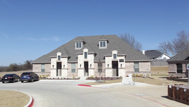 7720 Rufe Snow Dr, North Richland Hills, TX for rent Primary Photo- Image 1 of 6