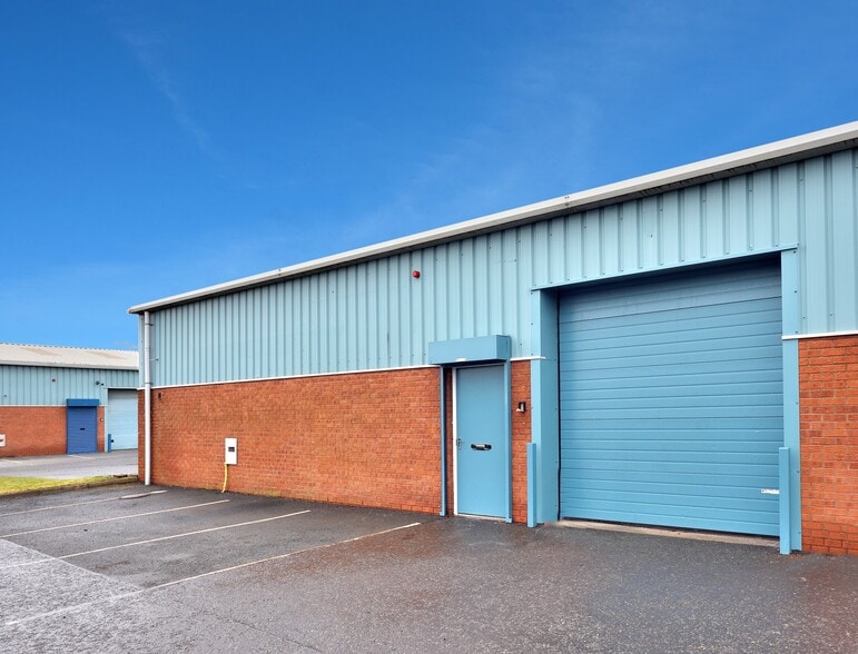 Muirhead, Kirkcaldy to rent - Building Photo - Image 1 of 6