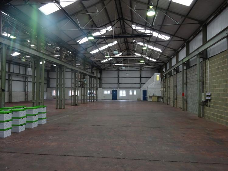 Heath Mill Rd, Wombourne to rent Interior Photo- Image 1 of 5