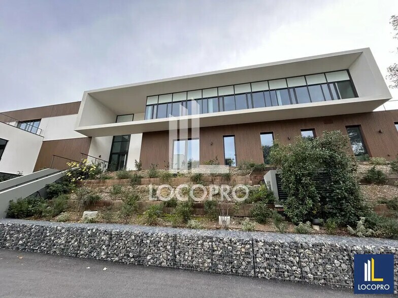 Office in Valbonne to rent - Building Photo - Image 3 of 13