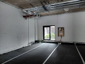 Gas Ferry Rd, Bristol to rent Interior Photo- Image 1 of 4