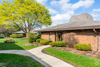 1803 Hicks Rd, Rolling Meadows, IL for rent Building Photo- Image 1 of 10