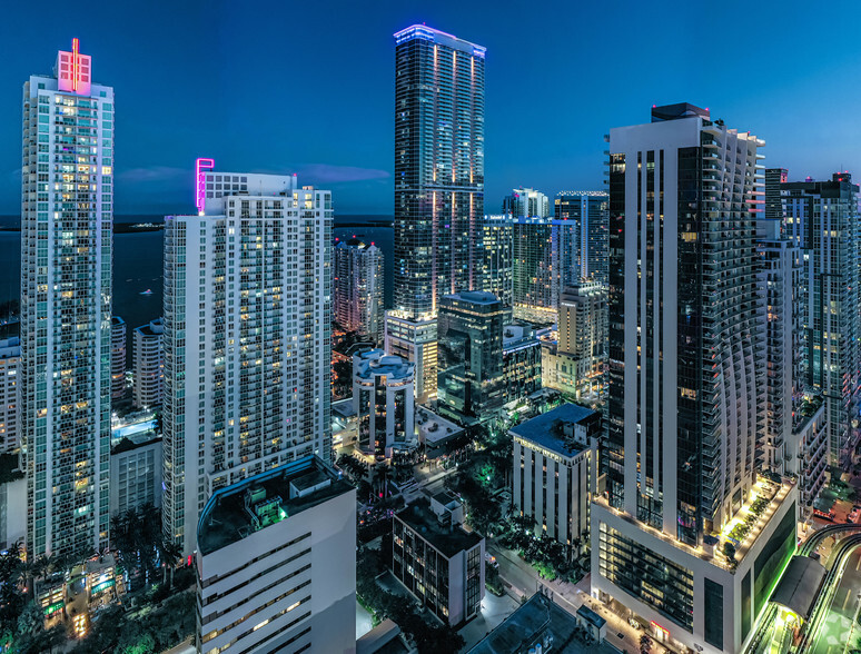 1101 Brickell Ave, Miami, FL for rent - Aerial - Image 2 of 9