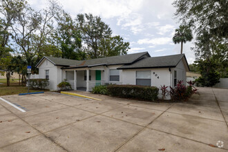 904 W New York Ave, Deland, FL for sale Primary Photo- Image 1 of 8